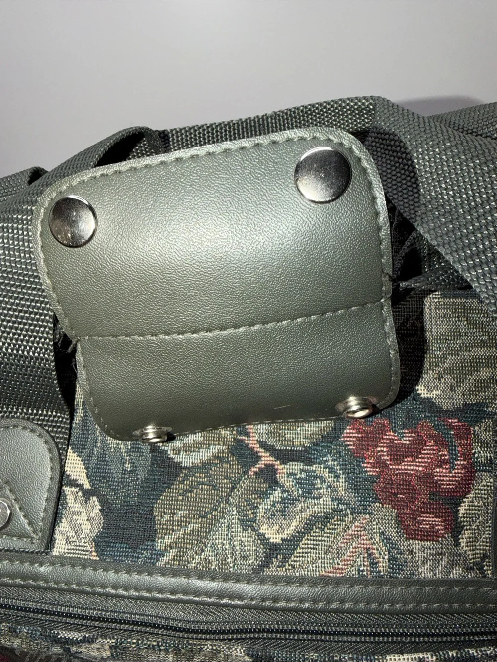 Vintage Jaguar Floral Tapestry Weekender Bag in Multi-Color